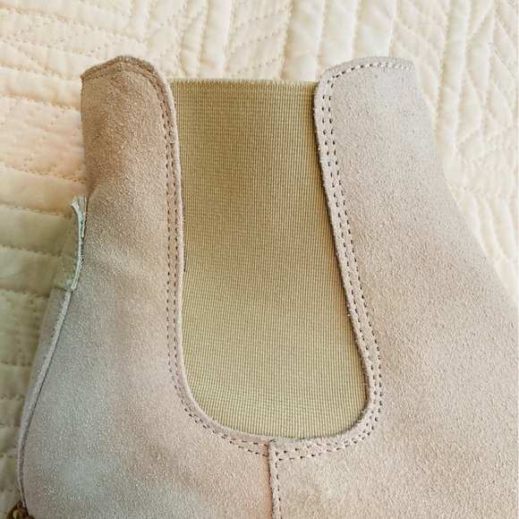 Bertuchi Spain Suede Chelsea Boots Lug Sole Tan Cream (Size 9.5 EU 41) - Picture 5 of 12